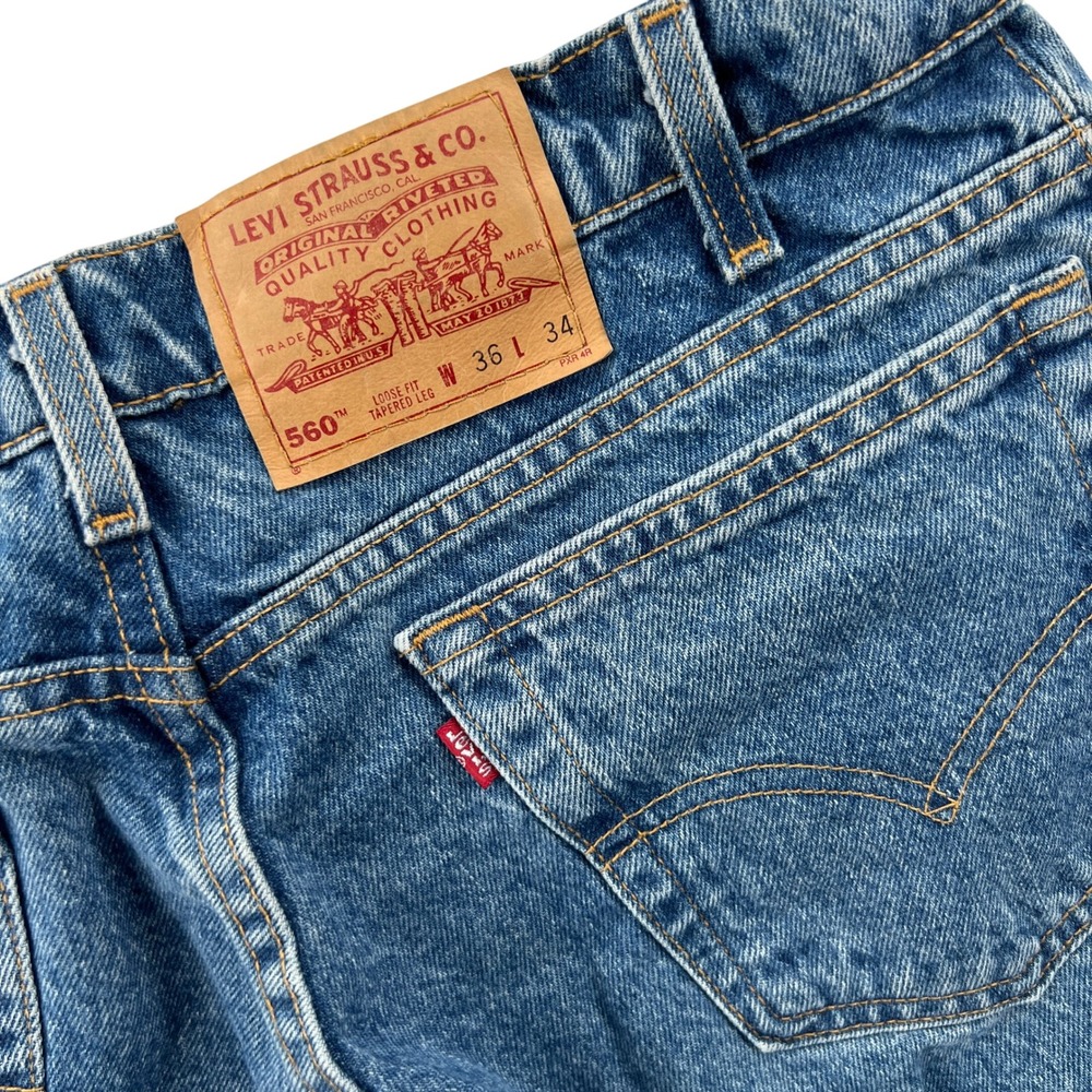Vintage 90s Levi's 560 Jeans Mens 36x34‎ Blue Loose Tapered Leg Made in USA